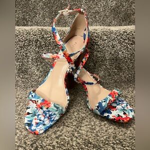NWOT strappy floral heels